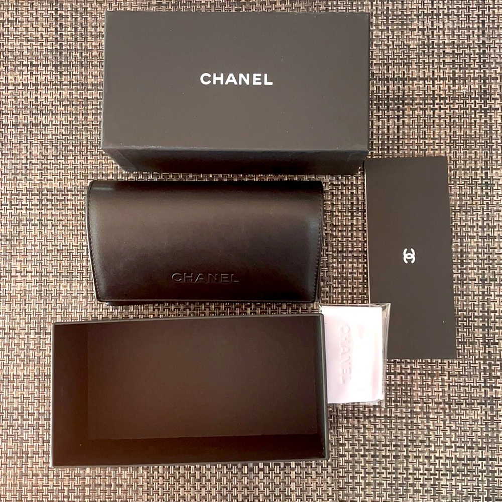 Chanel Sunglasses brand new case